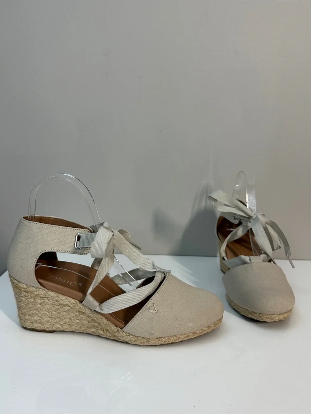 Vionic Kaitlyn Tie Front Espadrille Wedges Oat Size 9.5